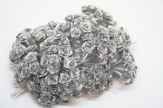 144 Minirosen silber Rosen mit Drahtstiel Dekorosen Röschen silberfarben Silberhochzeit Deko: Küche & Haushalt