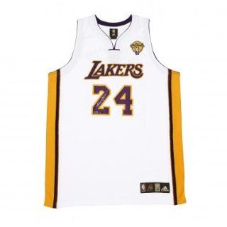 Kobe Bryant Autographed White Lakers Finals Jersey ~Limited to 124~: Sports Collectibles