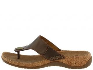 Clarks Women's Bronze Leather Newcastle 5 B(M) US: Sandals: Shoes