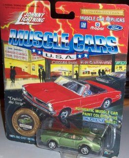 JOHNNY LIGHTNING MUSCLE CARS U.S.A 1969 OLDS 442: Toys & Games