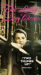 Long Day Closes [VHS]: Leigh McCormack, Marjorie Yates, Anthony Watson, Nicholas Lamont, Ayse Owens, Tina Malone, Jimmy Wilde, Robin Polley, Peter Ivatts, Joy Blakeman, Denise Thomas, Patricia Morrison, Michael Coulter, Terence Davies, Angela Topping, Ben 