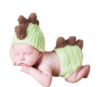 Melondipity Baby Boy Dinosaur Hat, Diaper Cover Set   Handmade Green Beanie (Newborn): Clothing