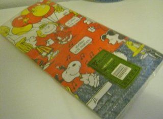 Vintage! Hallmark Colorful Peanuts Gang & SNOOPY Table Cover, Tablecloth   Any Occasion: Toys & Games