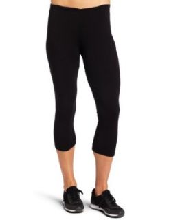 Cuddle Duds Women's Activelayer Crossover Capri Legging, Black, Small at  Womens Clothing store: Thermal Underwear Bottoms