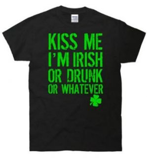 TeeShirtPalace Kiss Me I'm Irish Funny St. Patrick's Day T Shirt: Fashion T Shirts: Clothing
