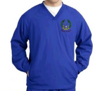 Personalized custom embroidered golf crest design on windshirt: Clothing