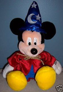 PAL MICKEY talking INTERACTIVE TOUR GUIE PLUSH works at all 4 DISNEY WORLD PARKS works at home. PLAYS GAMES sings Toys & Games