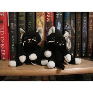 Zip the Black Cat   Ty Beanie Babies: Toys & Games
