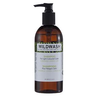 pet shampoo for light coloured coats by wildwash