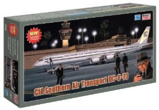 Southern Air Transport DC 8 73 1/144 Scale: Toys & Games