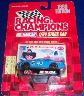 1996 Racing Champions # 43 Richard Petty 1/64 scale: Toys & Games
