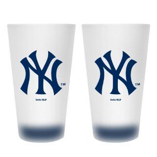 New York Yankees Frosted Pint Glass (16 Ounce, Set of 2) : Sports Fan Shot Glasses : Sports & Outdoors