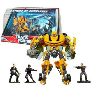 Hasbro Year 2007 Transformers Movie Screen Battles Series Robot Action Figure Set   CAPTURE OF BUMBLEBEE with Deluxe Class 6 Inch Tall Bumblebee (Vehicle Mode: Camaro Concept) and 3 Sector 7 (S7) Agents Mini Figures (2" Tall): Toys & Games