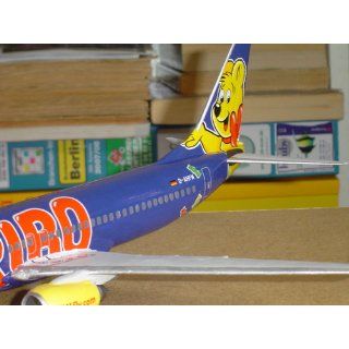 Revell 04268   Boeing 737 HARIBO GoldbAIR im Mastab: Spielzeug