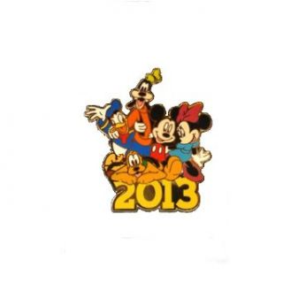 Disney 2013 Fab Five Donald Goofy Mickey Minnie Pluto Pin: Clothing
