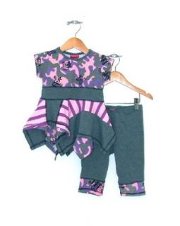 Boutique Girls BFF Doodles Set Tunics &Capri Leggings (size 2T) Clothing