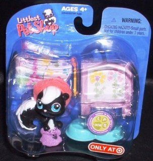 Littlest Pet Shop Target Exclusive Artist Skunk #306 Toys & Games