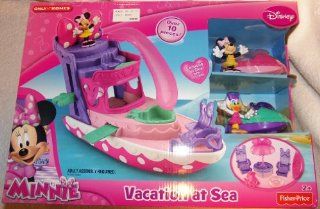 Disney Minnie Mouse Vacation at Sea Boat Playset with Minnie Daisy and 2 Jet Skiis Toys & Games