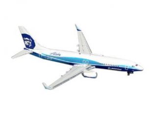 Gemini Jets Alaska ("Boeing Dreamliner" C/S) B737 800(W) 1:400 Scale: Toys & Games