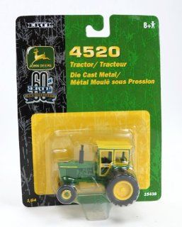 1/64 John Deere 4520 Tractor w/ Cab: Toys & Games