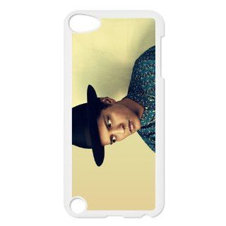 Bruno Mars Custom Case for iPod Touch 5, VICustom iTouch 5 Protective Cover(Black&White)   Retail Packaging: Cell Phones & Accessories