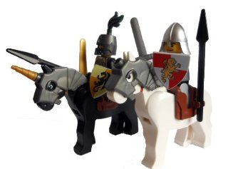 LEGO 2 Knights on Horses Minifigures with Armor, Weapons & Shields: Toys & Games