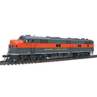 PROTO 2000 HO Scale Diesel EMD E7A Powered with Sound and DCC 920 40961: Toys & Games