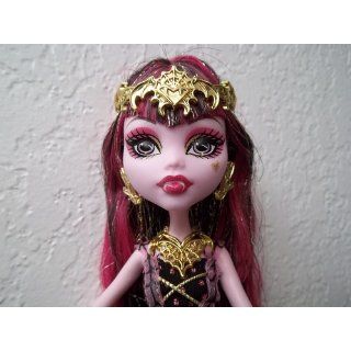 Monster High 13 Wishes Haunt the Casbah Draculaura Doll: Toys & Games