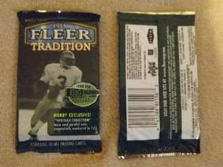 (1) 1998 Fleer Tradition Unopened Hobby Pack from Box Possible Peyton Manning RC : Sports Related Trading Cards : Sports & Outdoors