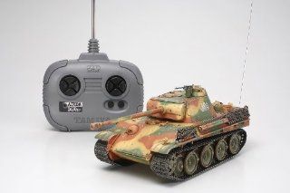 Tamiya 300048205   RC Panther G, ferngesteuerter Panzer, 1:35, 4Kanal, 27 MHz, Bausatz: Spielzeug