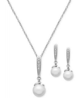 Sterling Silver Cultured Freshwater Pearl (7mm) and Diamond Accent