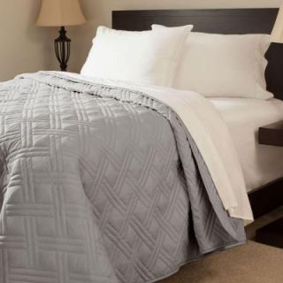 Lavish Home Solid Color Silver Full/Queen Bed Quilt 66 40 FQ S
